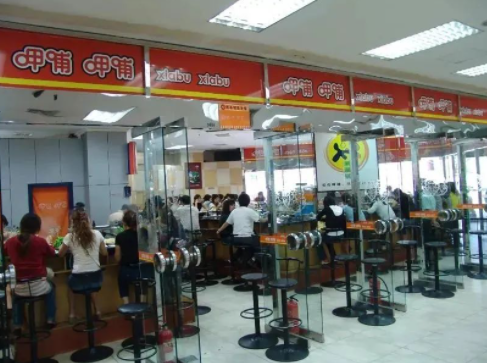 从小火锅之王到关店200家，呷哺呷哺经历了什么？