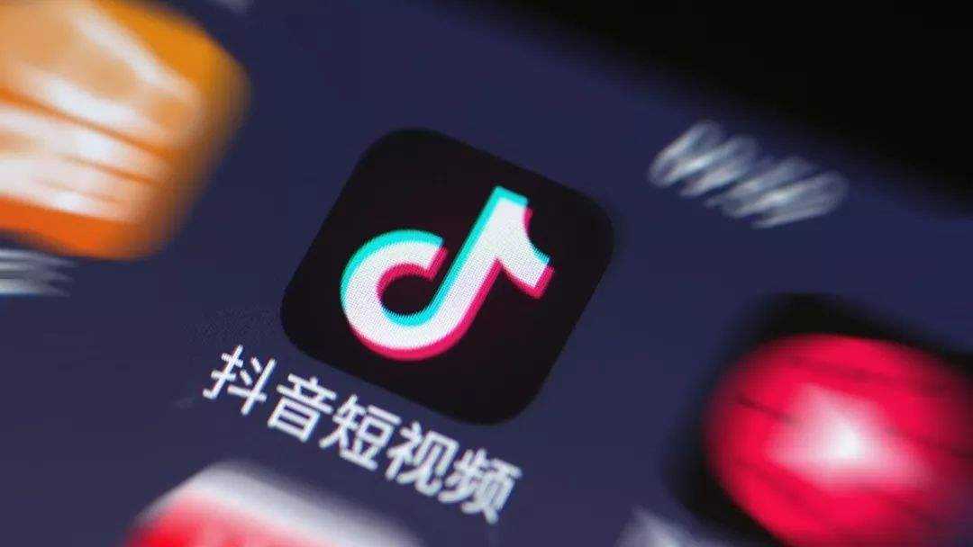 10月抖音涨粉达人榜公布，头部账号增长效应显著
